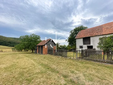 Na predaj 2-izbový dom, 150 m², Detva, -
