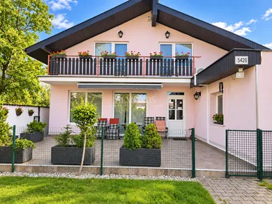Na predaj 2-izbový dom, 190 m², Bratislava-Ružinov, Na Piesku