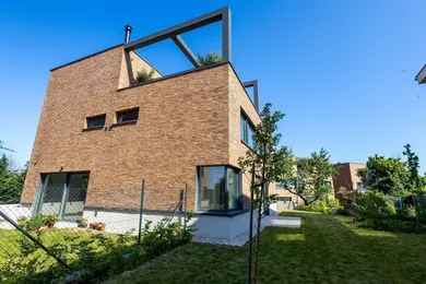 Na predaj 4-izbový byt, 140 m², Bratislava-Nové Mesto, Suchá