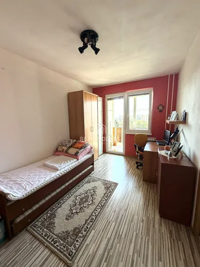 Na predaj 3-izbový byt, 61 m², Zlaté Moravce, Brezová