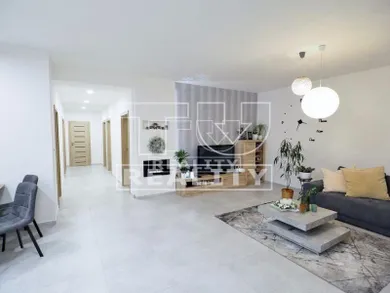 Na predaj 3-izbový byt, 91 m², Bratislava-Nové Mesto