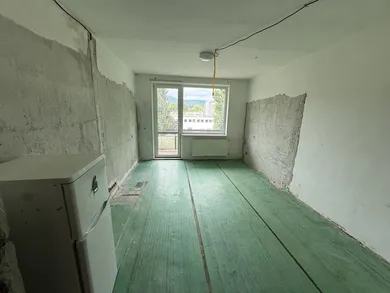 Na predaj 2-izbový byt, 50 m², Strážske, Obchodná