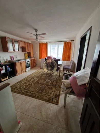 Na predaj pozemok, 180 m², Radošovce