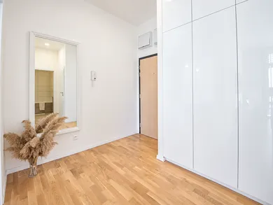Na predaj 2-izbový byt, 52 m², Bratislava-Staré Mesto, Mýtna
