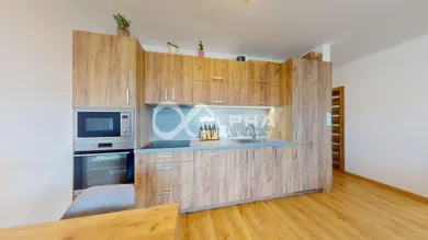 Na predaj 3-izbový byt, 71 m², Danišovce, -
