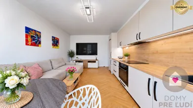 Na prenájom 3-izbový byt, 53 m², Bratislava-Staré Mesto, Cyrilova