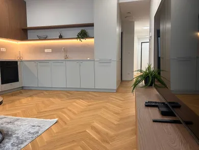 Na prenájom 2-izbový byt, 53 m², Bratislava-Staré Mesto