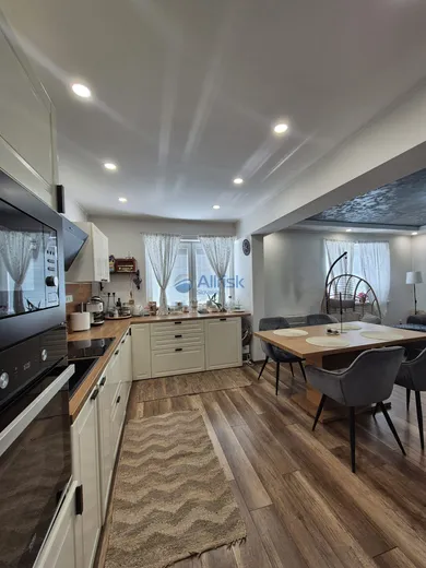 Na predaj 4-izbový dom, 130 m², Vlčany