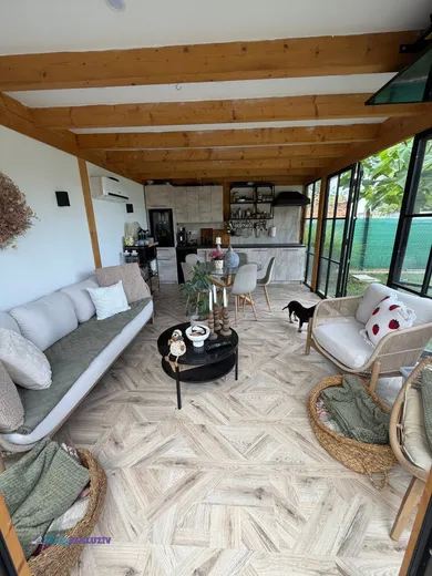 Na predaj 3-izbový byt, 62 m², Želiezovce