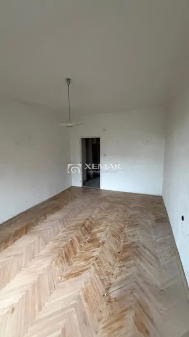 Na predaj 2-izbový byt, 66 m², Banská Bystrica