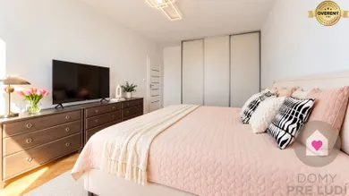 Na prenájom 3-izbový byt, 53 m², Bratislava-Staré Mesto, Cyrilova