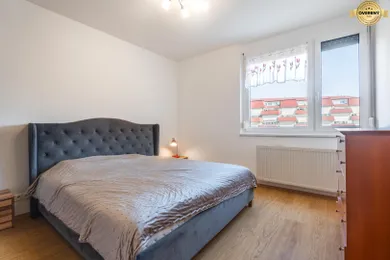 Na prenájom 4-izbový byt, 108 m², Bratislava-Karlova Ves, KRESÁNKOV