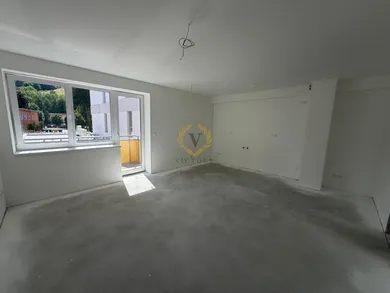 Na predaj 3-izbový byt, 80 m², Hriňová, Školská