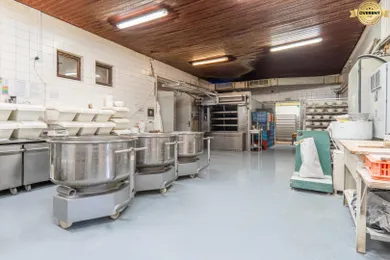 Na predaj komerčné, 600 m², Trnava, Koniarekova