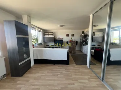 Na predaj 3-izbový byt, 83 m², Zohor, Školská