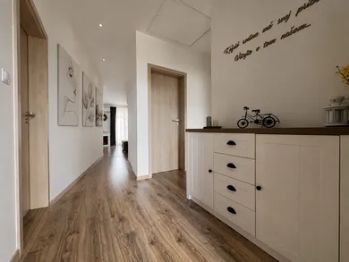 Na predaj 4-izbový dom, 91 m², Bratislava-Staré Mesto