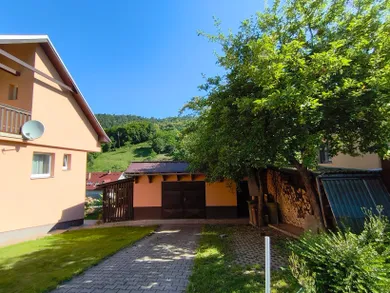 Na predaj 5-izbový dom, 160 m², Bytča