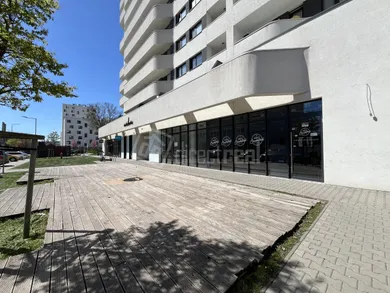 Комерційні приміщення на продаж, Bratislava-Petržalka · €1 548