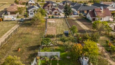 Na predaj pozemok, 654 m², Smolenice, Komenského