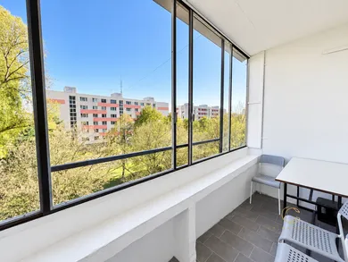 Na prenájom 3-izbový byt, 76 m², Bratislava-Petržalka, Romanova
