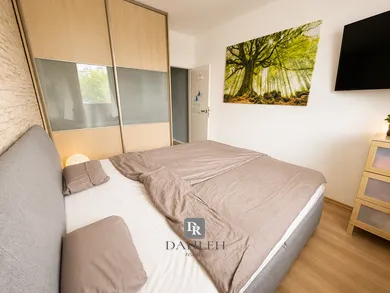 Na predaj 3-izbový byt, 73 m², Bratislava-Petržalka, Beňadická