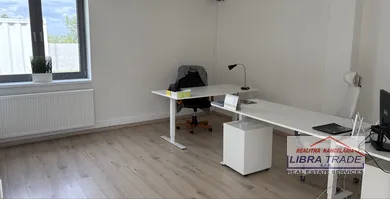 Na prenájom komerčné, 98 m², Komárno, Ižianska cesta