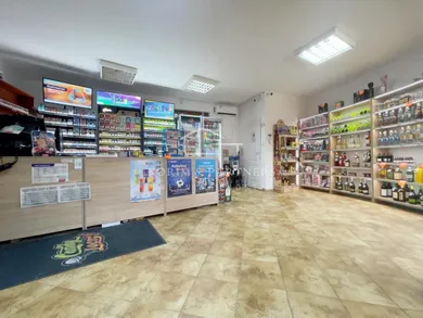 Na predaj objekt, 45 m², Komárno