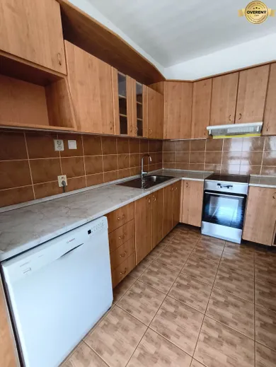 Apartments for rent, 3-room in Prievidza · €400