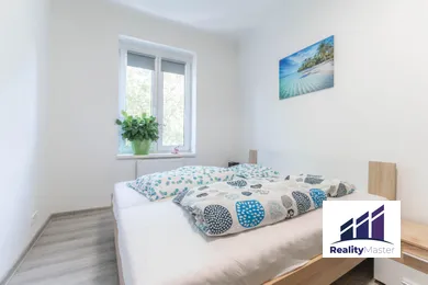 Na predaj 3-izbový byt, 60 m², Bratislava-Rača, Dopravná