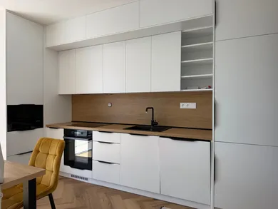 Na prenájom 2-izbový byt, 48 m², Banská Bystrica, Lazovná
