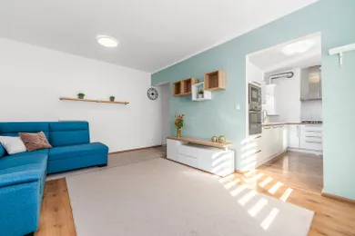 Квартири в оренду, 2-кімнатні, Pezinok · €750