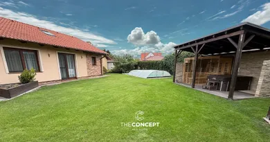 Na predaj 4-izbový dom, 133 m², Slovenský Grob, Obchodná
