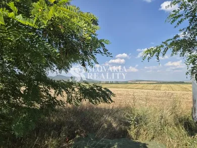 Na predaj pozemok, 731 m², Nitra