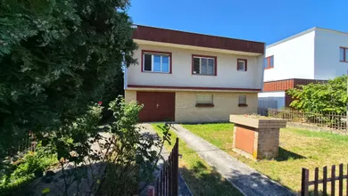Na predaj 4-izbový dom, 379 m², Krakovany, Nová ulica