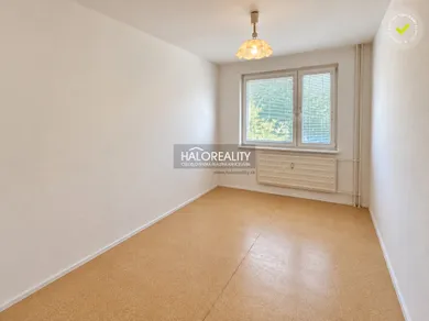 Na predaj 3-izbový byt, 64 m², Prievidza