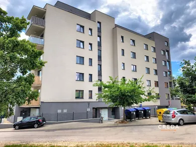 Na prenájom 2-izbový byt, 55 m², Nitra, Dolnohorská