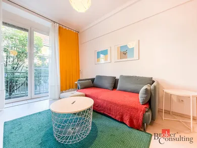 Apartments for rent, 2-room in Bratislava-Staré Mesto · €800