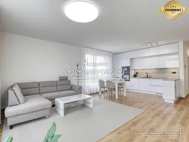 Byty na prenájom 3-izbový, Trnava · €1 100