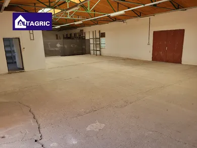 Na prenájom komerčné, 212 m², Bratislava-Dúbravka, Agátová