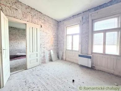 Na predaj objekt, 170 m², Štúrovo