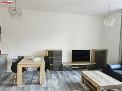 Na prenájom 2-izbový byt, 60 m², Žilina, Sad SNP