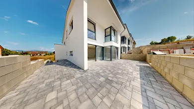 Domy na sprzedaż, Banská Bystrica · €480 000
