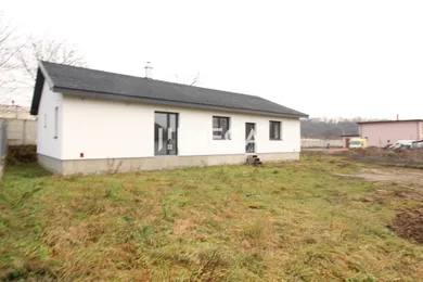 Дома на продажу, 4-комнатные, Vajkovce · €336 000