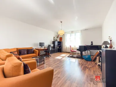 Na prenájom 3-izbový byt, 92 m², Bratislava-Staré Mesto, Gorkého