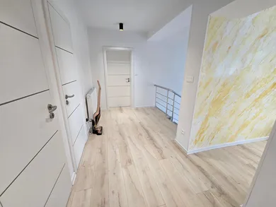 Na predaj 3-izbový byt, 79 m², Žilina, Družstevná
