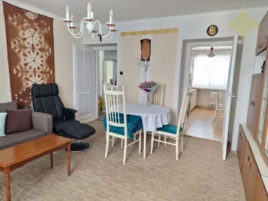 Na predaj 4-izbový byt, 96 m², Prievidza, S. Chalúpku