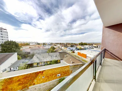 Na predaj 3-izbový byt, 72 m², Lučenec, Ulica mieru