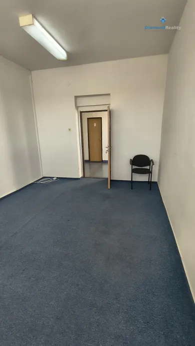 Na prenájom objekt, 17 m², Nitra, Vašinova