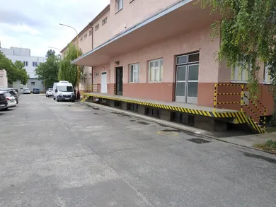 Lokale komercyjne na wynajem, Bratislava-Rača · €50
