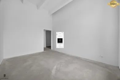 Na predaj 2-izbový byt, 60 m², Nové Mesto nad Váhom, Bzinská